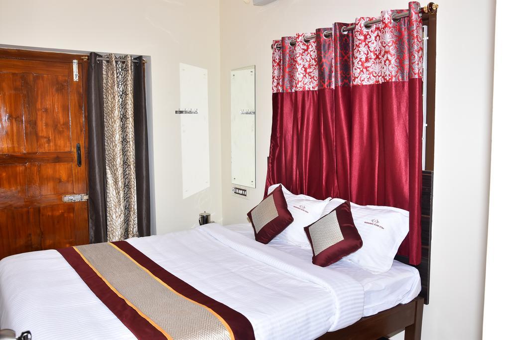 Barnabas Homestay Танджавур Экстерьер фото