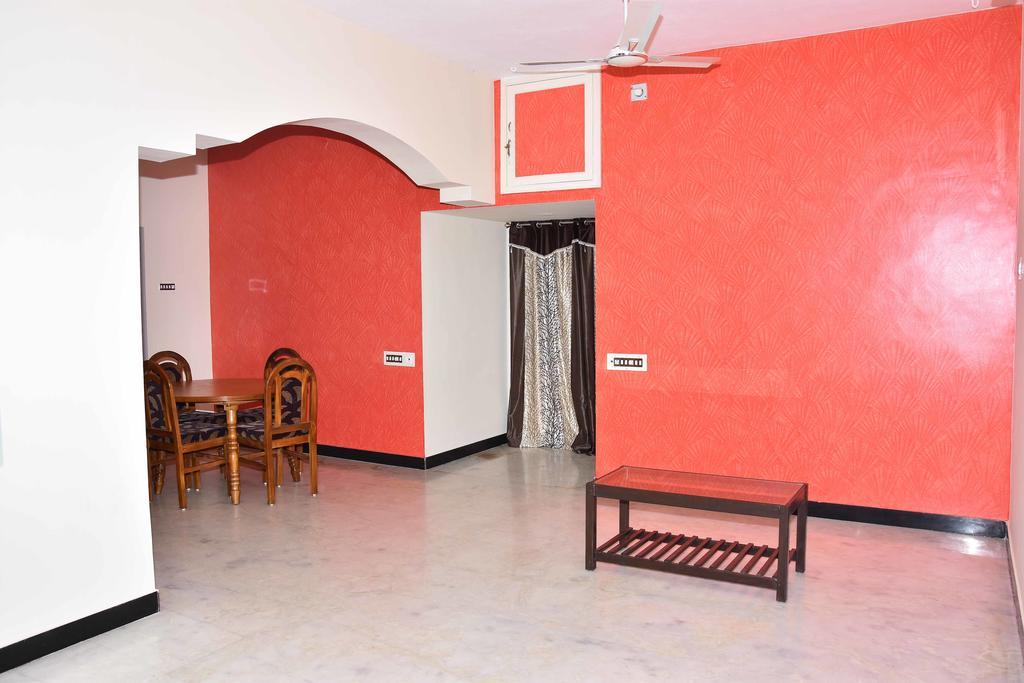 Barnabas Homestay Танджавур Экстерьер фото