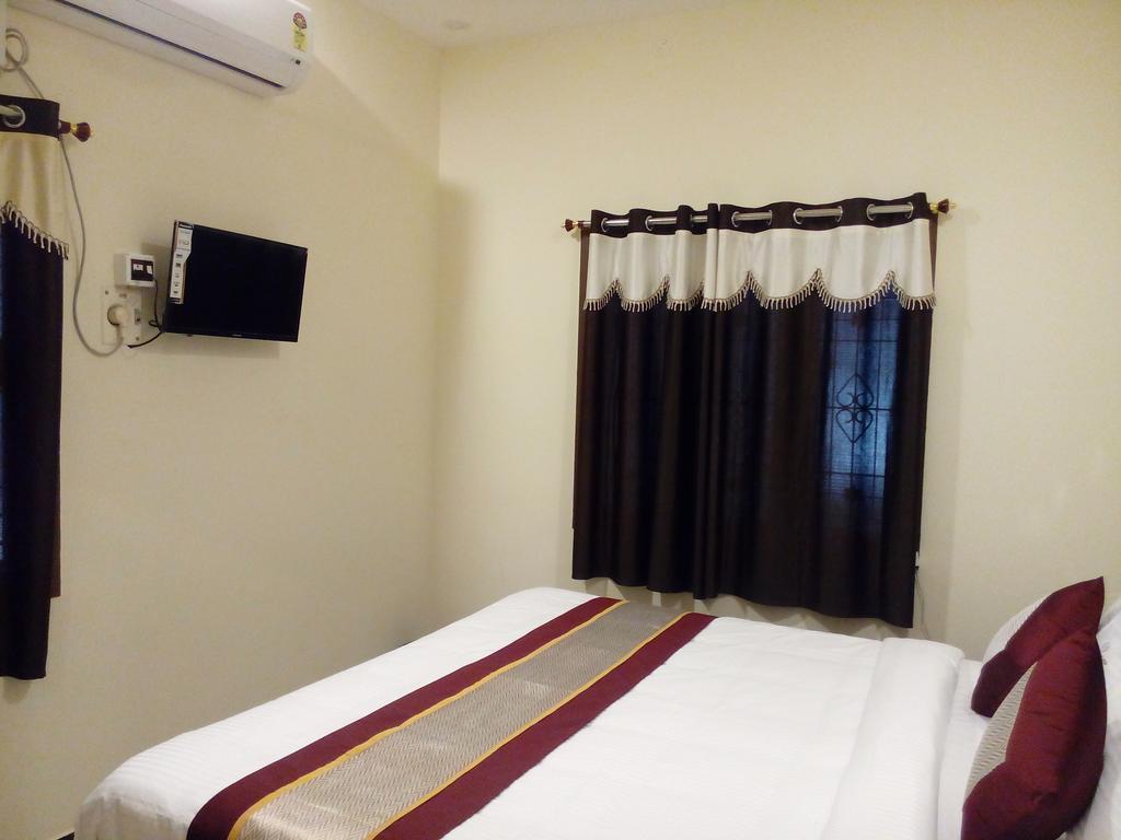 Barnabas Homestay Танджавур Экстерьер фото